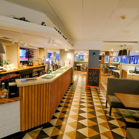 Holiday Inn Warrington By Ihg Eksteriør bilde