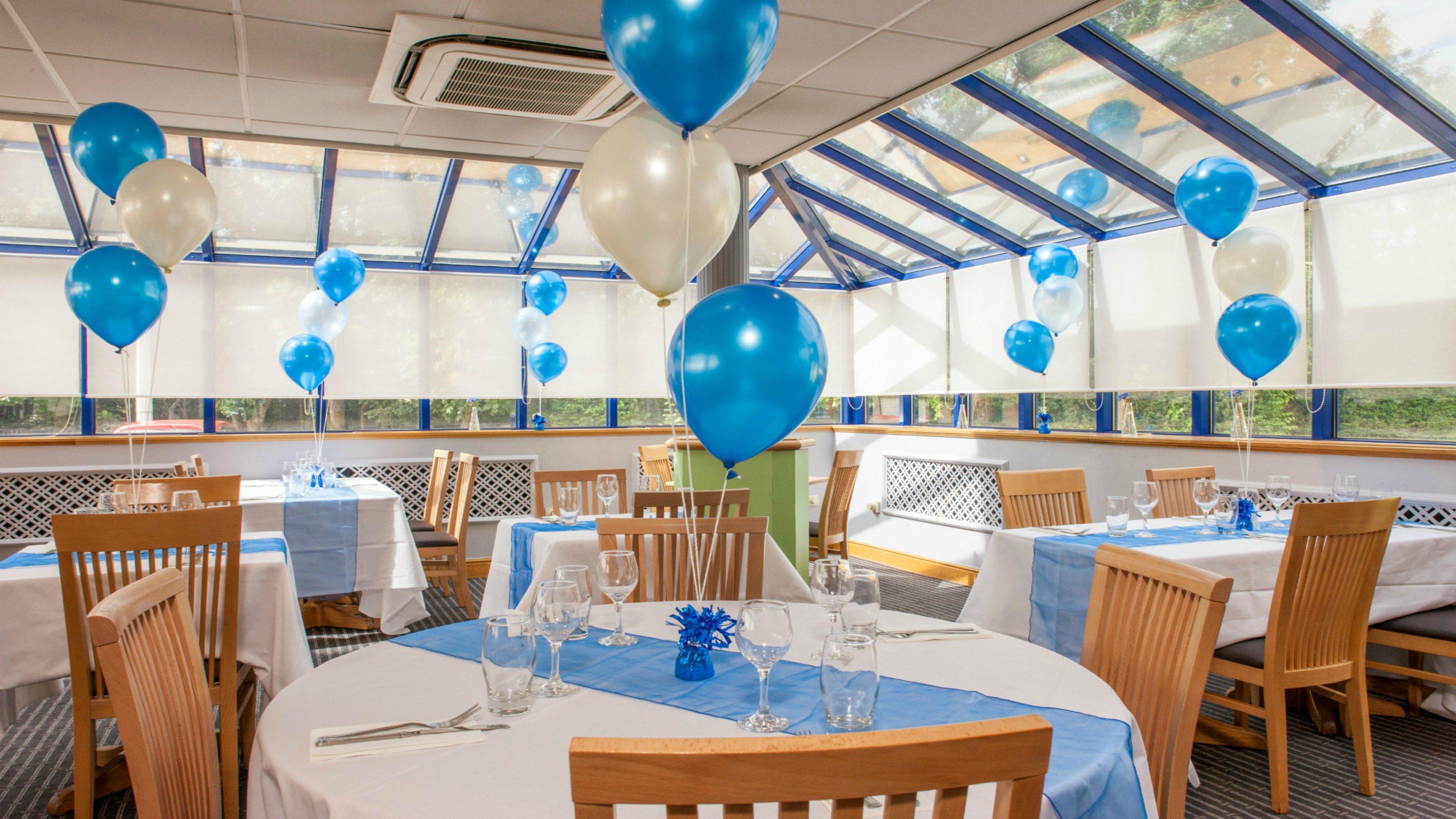 Holiday Inn Warrington By Ihg Eksteriør bilde