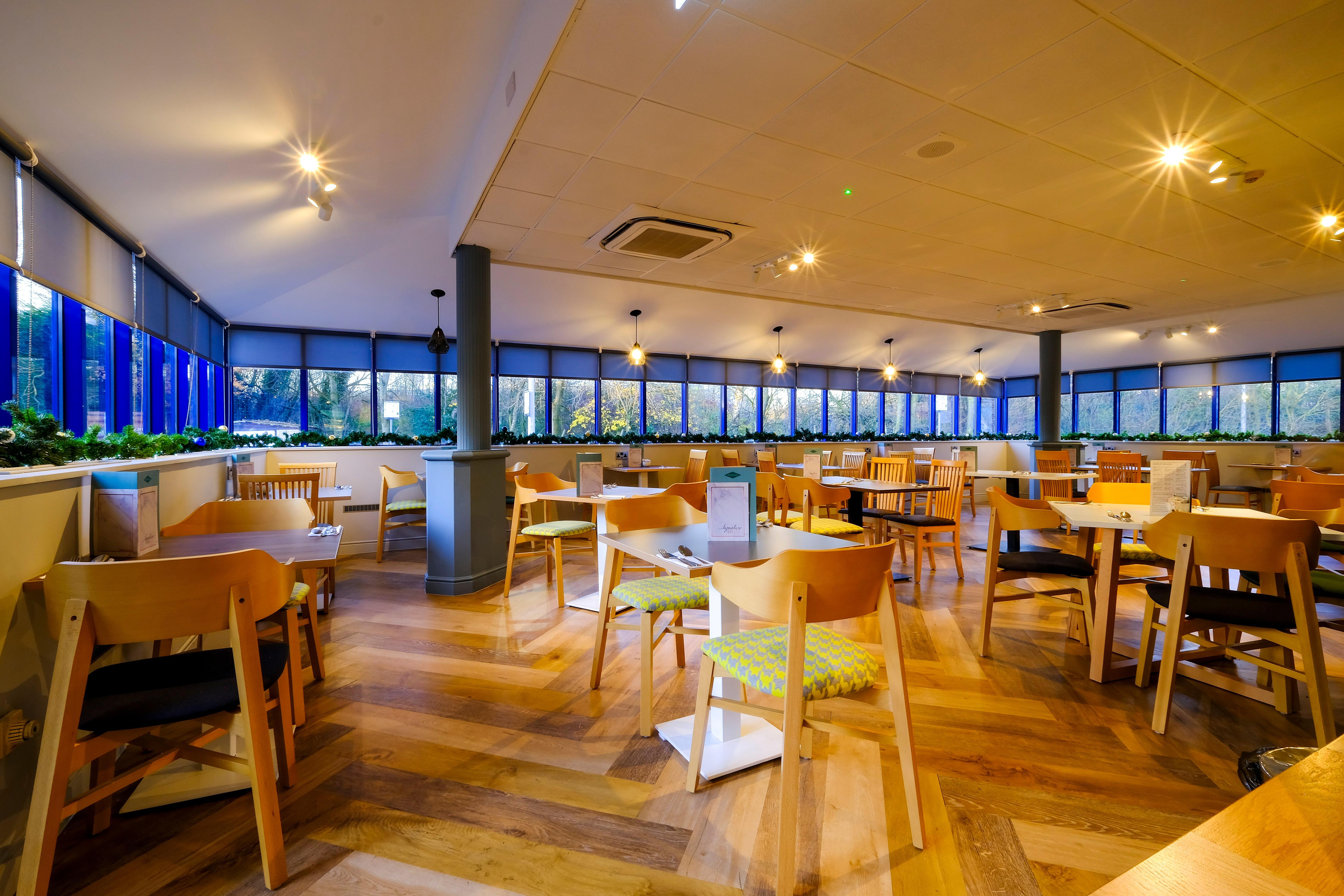 Holiday Inn Warrington By Ihg Eksteriør bilde
