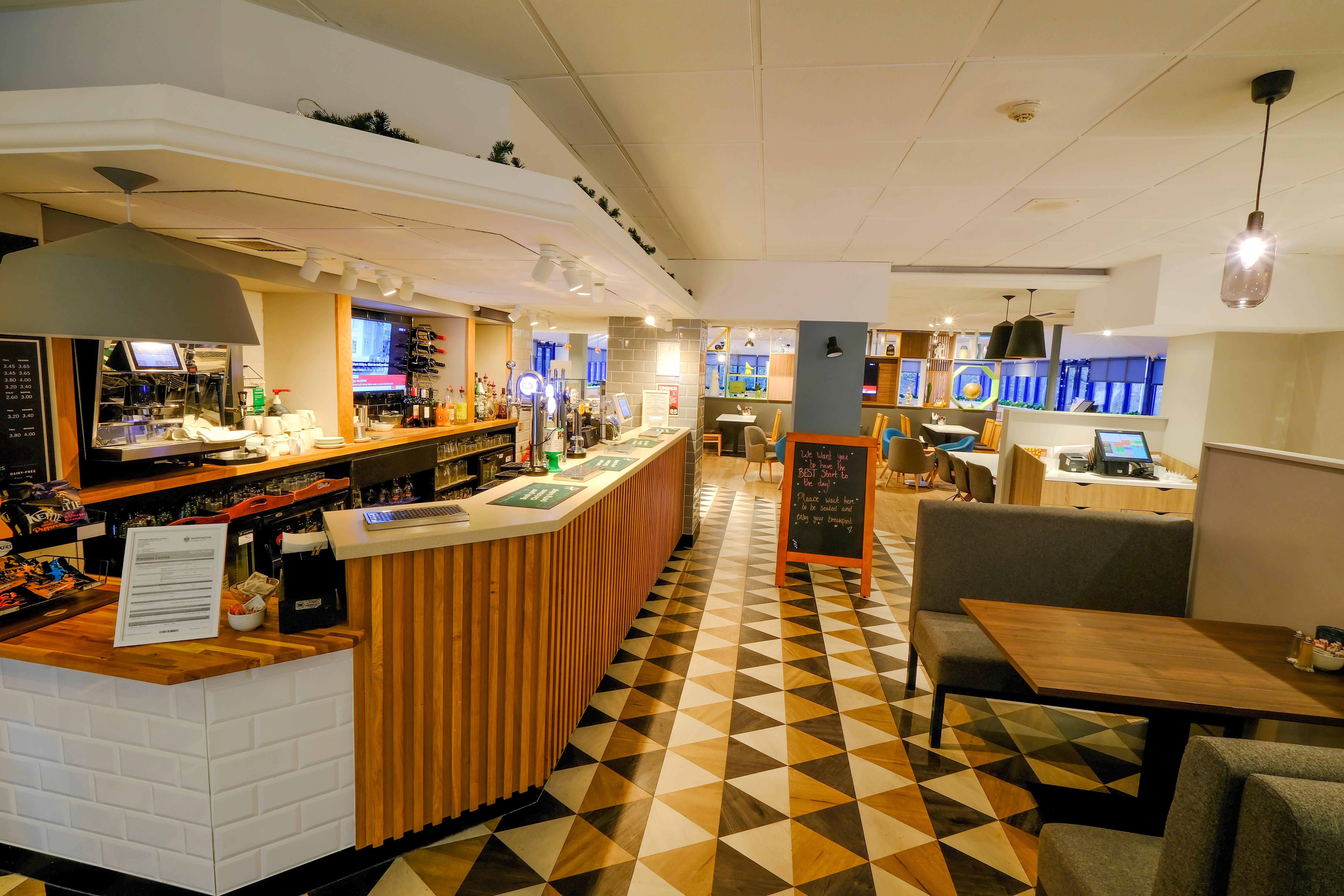 Holiday Inn Warrington By Ihg Eksteriør bilde